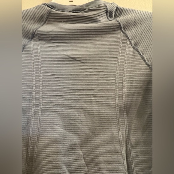 34.Lululemon Swiftly Speed Long Sleeve - Picture 6 of 8